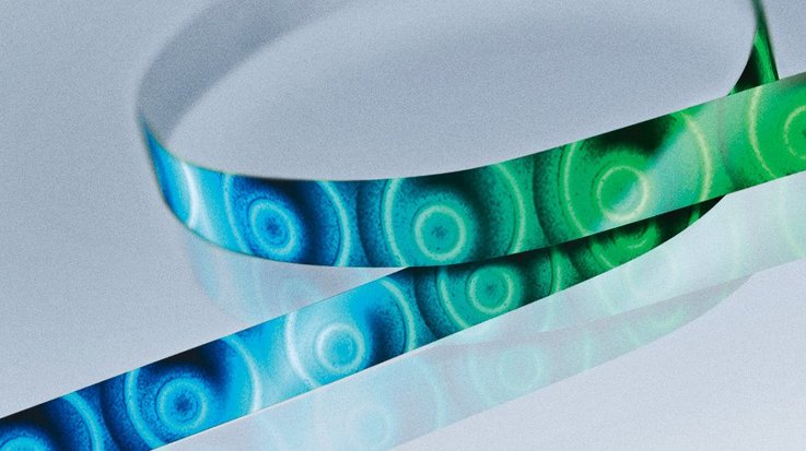 Close up of Galaxy security thread for banknotes